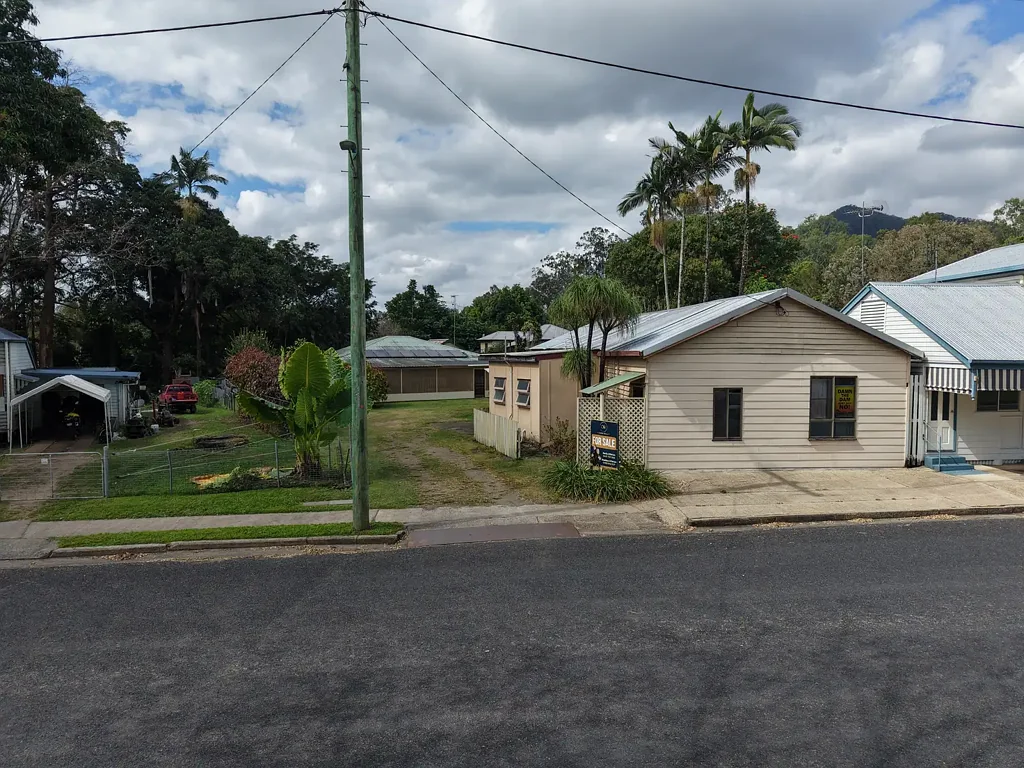 Finch Hatton 4ਬੈੱਡਰੂਮ Dual Dwellings in the Heart of Finch Hatton – Live, Rent or Invest!