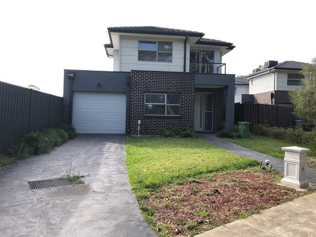 Impressive Double Storey Townhouse!