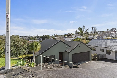Modern 4 bedrooms in Onehunga