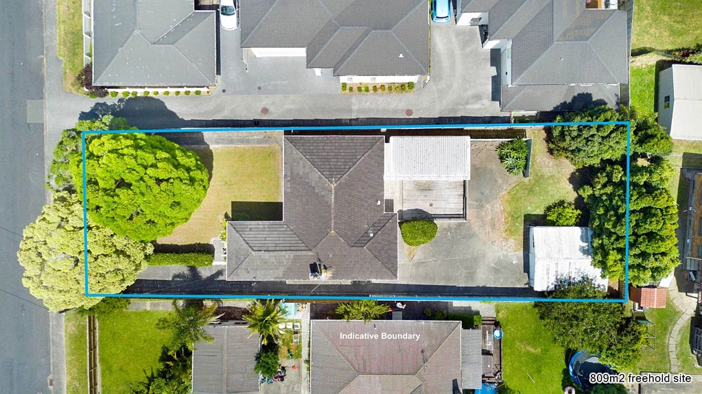 16 Coniston Avenue, Te Atatu South, Waitakere City, Auckland