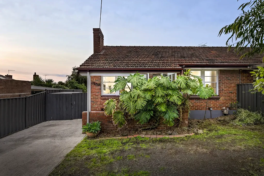 Preston 3Habitaciones Classic Red Clinker with a Versatile Rear Studio