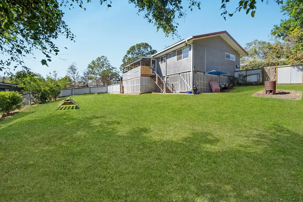 1 Lakeside Court, Beaudesert, QLD 4285