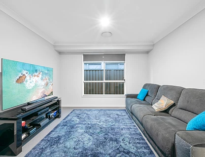 18 Lachlan Valley Way, North Kellyville, Central Tablelands, 4房, 2浴, House