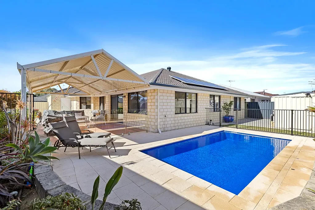17 Whyalla Circle, Port Kennedy, WA 6172