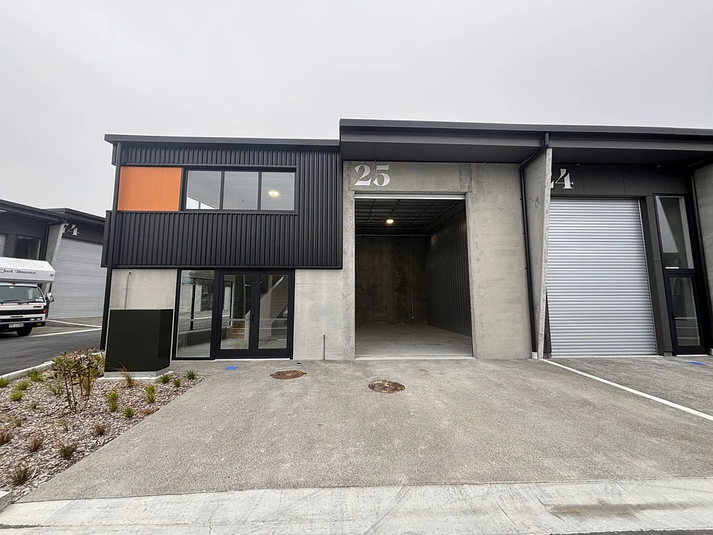 Elsdon Modern Unit in Porirua – High-Spec & Secure