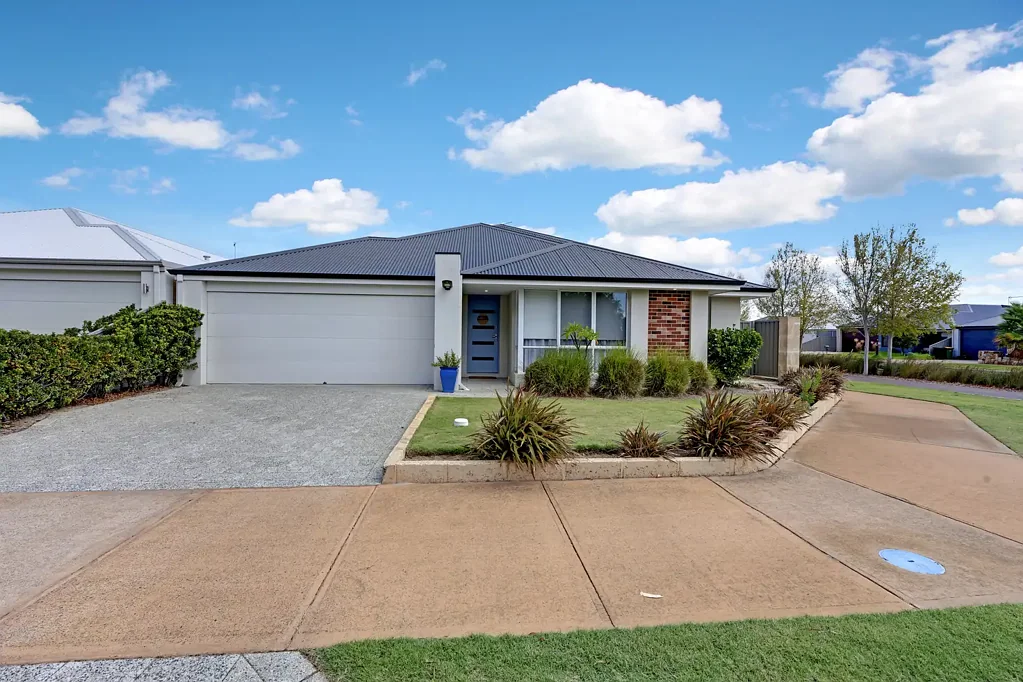Vasse 4房  Spacious home with internal granny flat