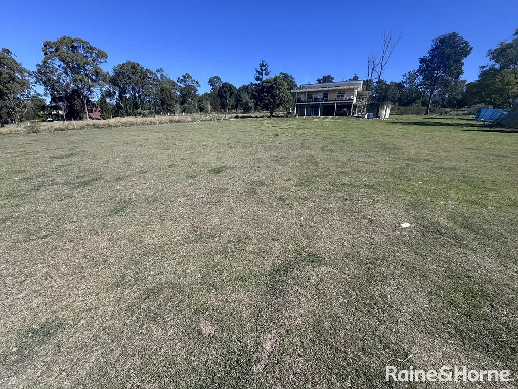 South Nanango 3Zimmer High set home on 5 Acres