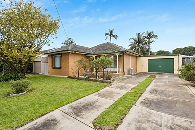 Gepps Cross 3房  Primed Family Home on Generous Allotment!