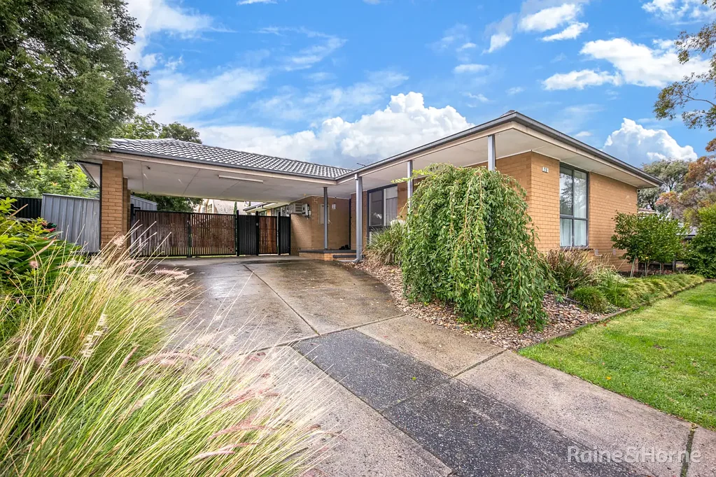 70 Menzies Drive, Sunbury, VIC 3429