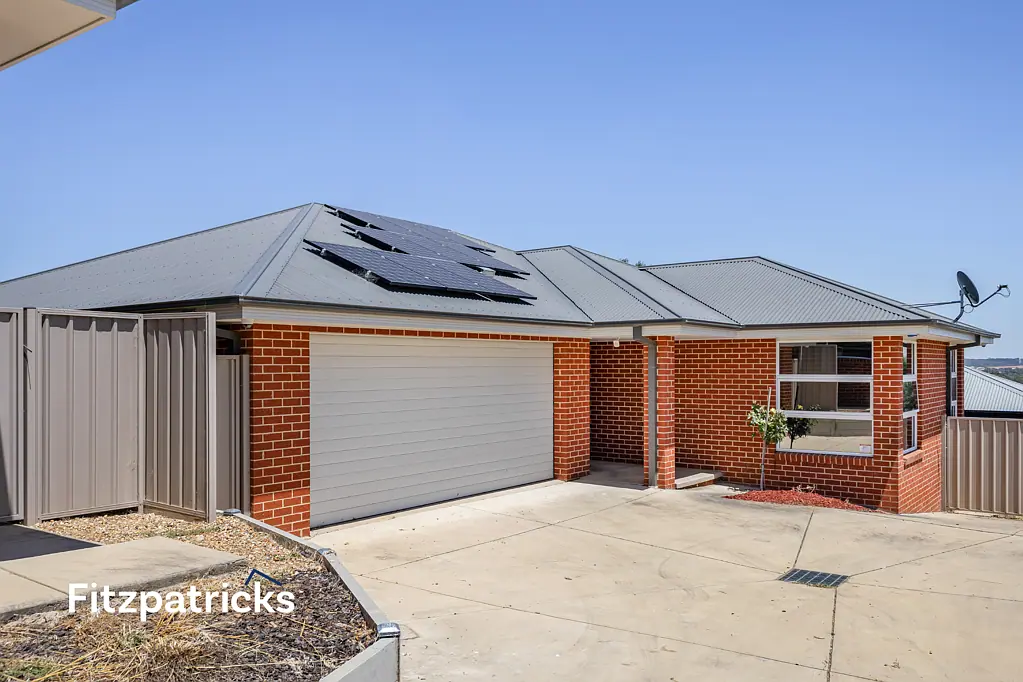 2/114 Brooklyn Drive, Bourkelands, NSW 2650