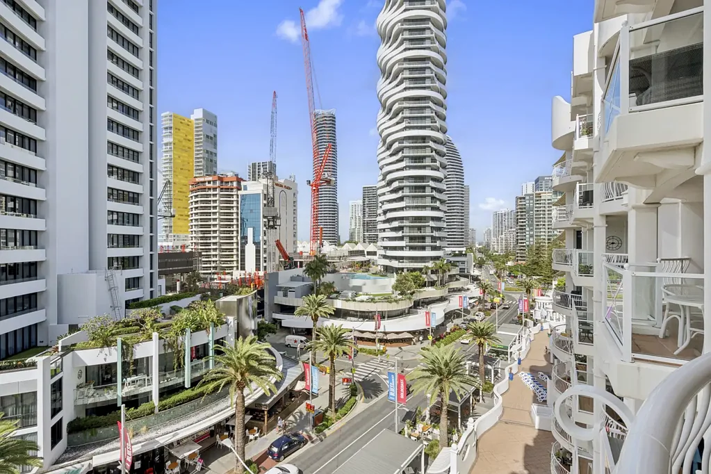 Broadbeach 1 Bedroom Wake Up to the Best of Broadbeach