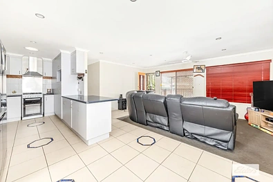 4 Expeller Court, Emerald, QLD 4720, 3房, 2浴, House