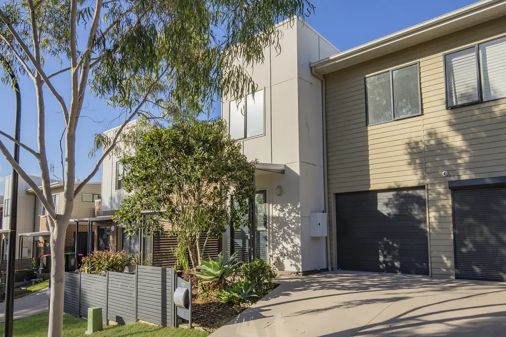 17 Ryhope Street, Mount Hutton, NSW 2290