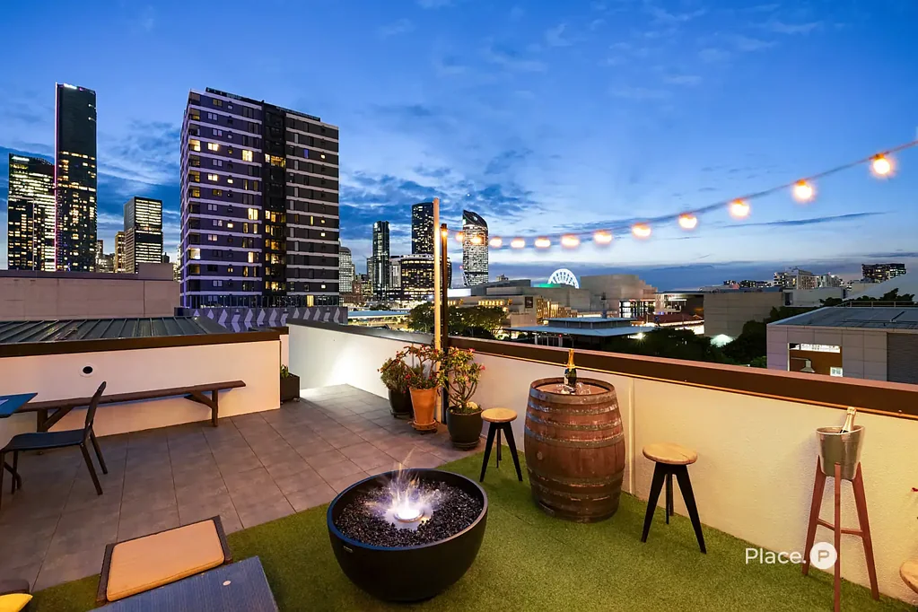 South Brisbane 3침실 Penthouse Perfection – Fully Renovated Luxury in the Heart of  South Brisbane