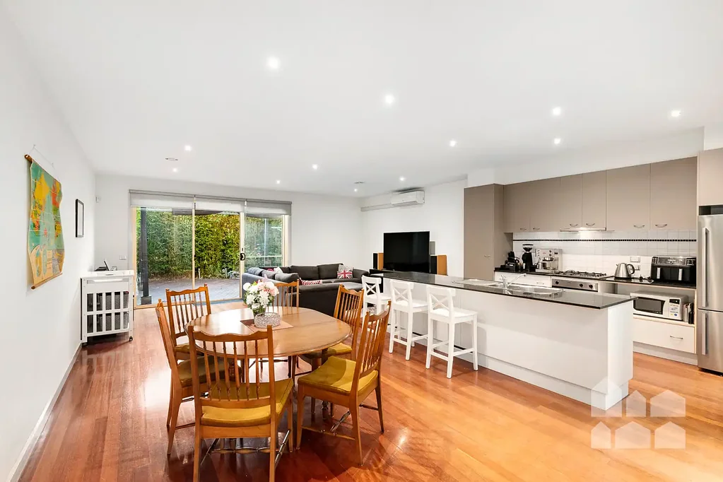 2/15 Park Street, Footscray, VIC 3011