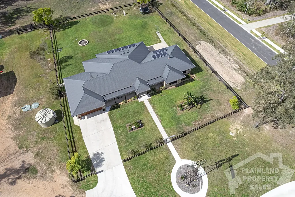 Brightview 5房 卓越生活方式庄园 – 占地约22英亩的优质家庭生活 Exceptional Lifestyle Acreage – Premium Family Living on Approximately 22 Acres