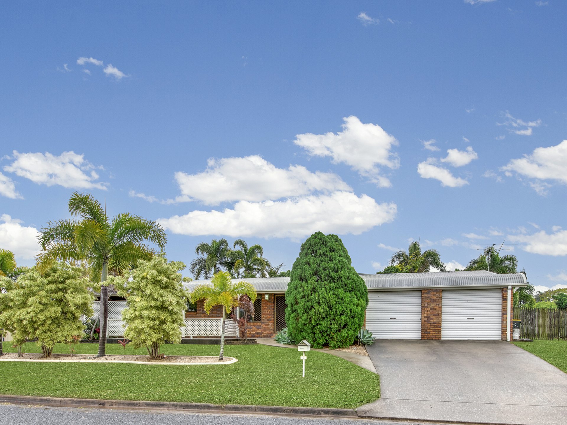 2 BASS ST, BOYNE ISLAND QLD 4680, 0 غرف, 0 حمامات, House