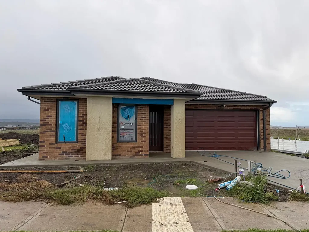 2 LIVINGS | STUDY | 4 BED