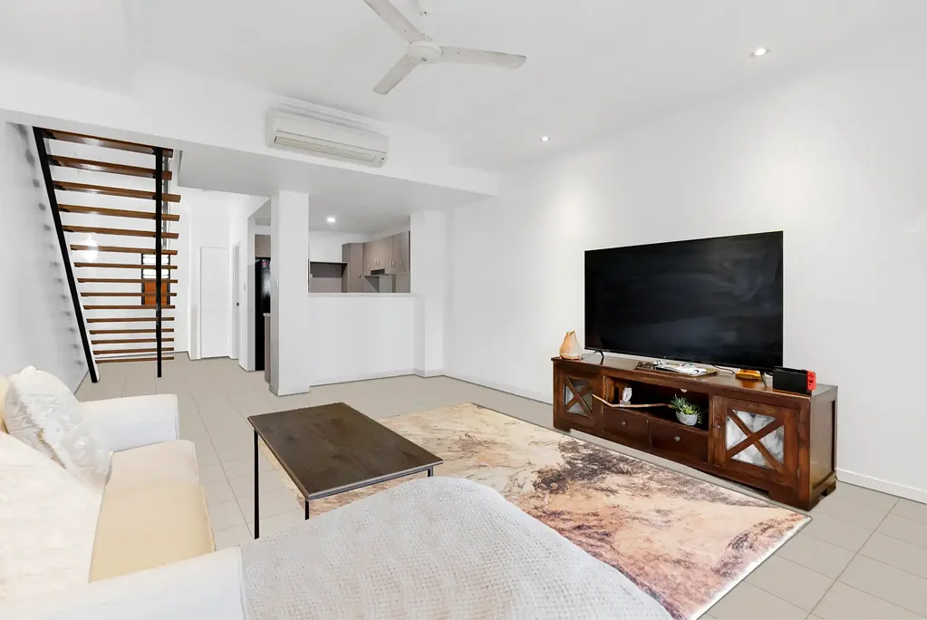 Unfurnished Stylish 2-Bedroom Unit in Prime Location