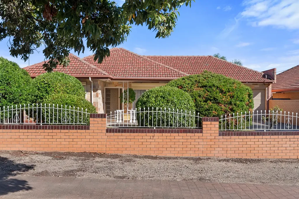 16 Trewren Avenue, Rostrevor, SA 5073