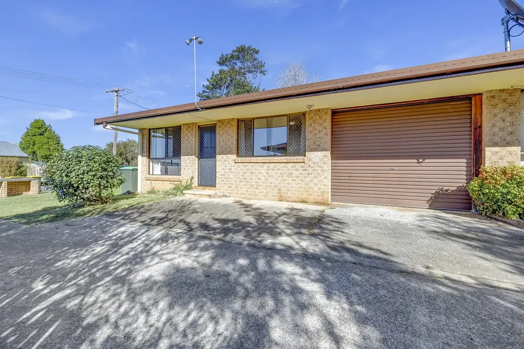 1/4 Collin Tait Avenue, West Kempsey, NSW 2440