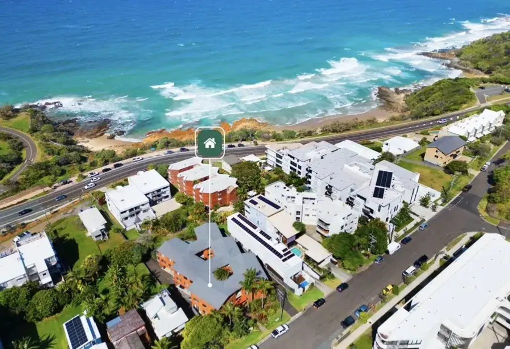 Luxury renovation a street away from the beach!!