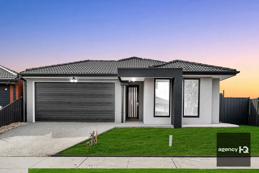 Brand new co - living 5 bed, 2 kitchen, 3 shower and 3 toilet
