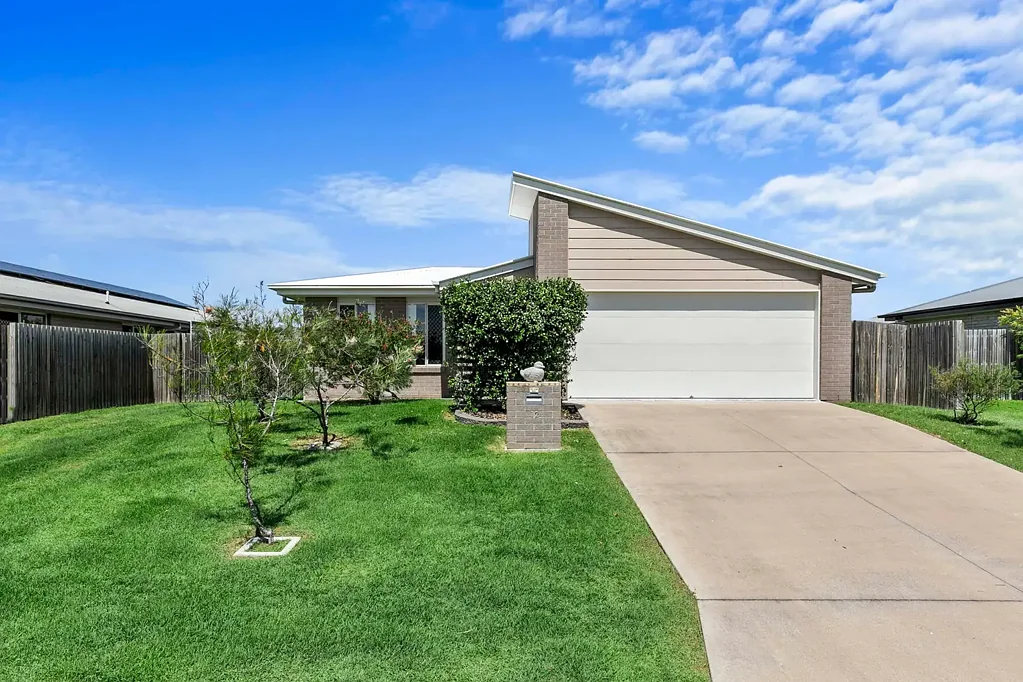 12 Robin Road, Kawungan, QLD 4655