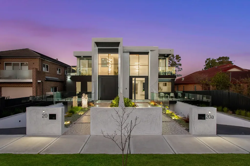 Greenacre 4Kwarto Stylish contemporary living in a superb family pocket