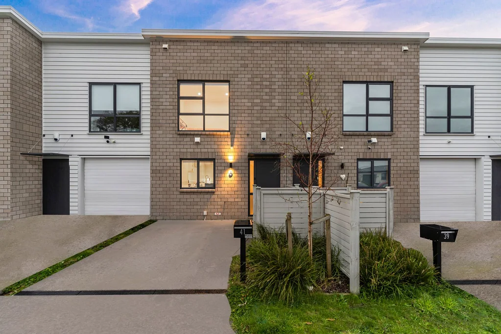41 Pepene Avenue Conifer Grove, Manukau City