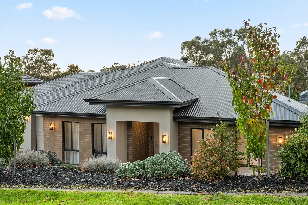 Mount Barker 4chambre Contemporary Luxury in Springlake Estate-Complete with Solar and Battery