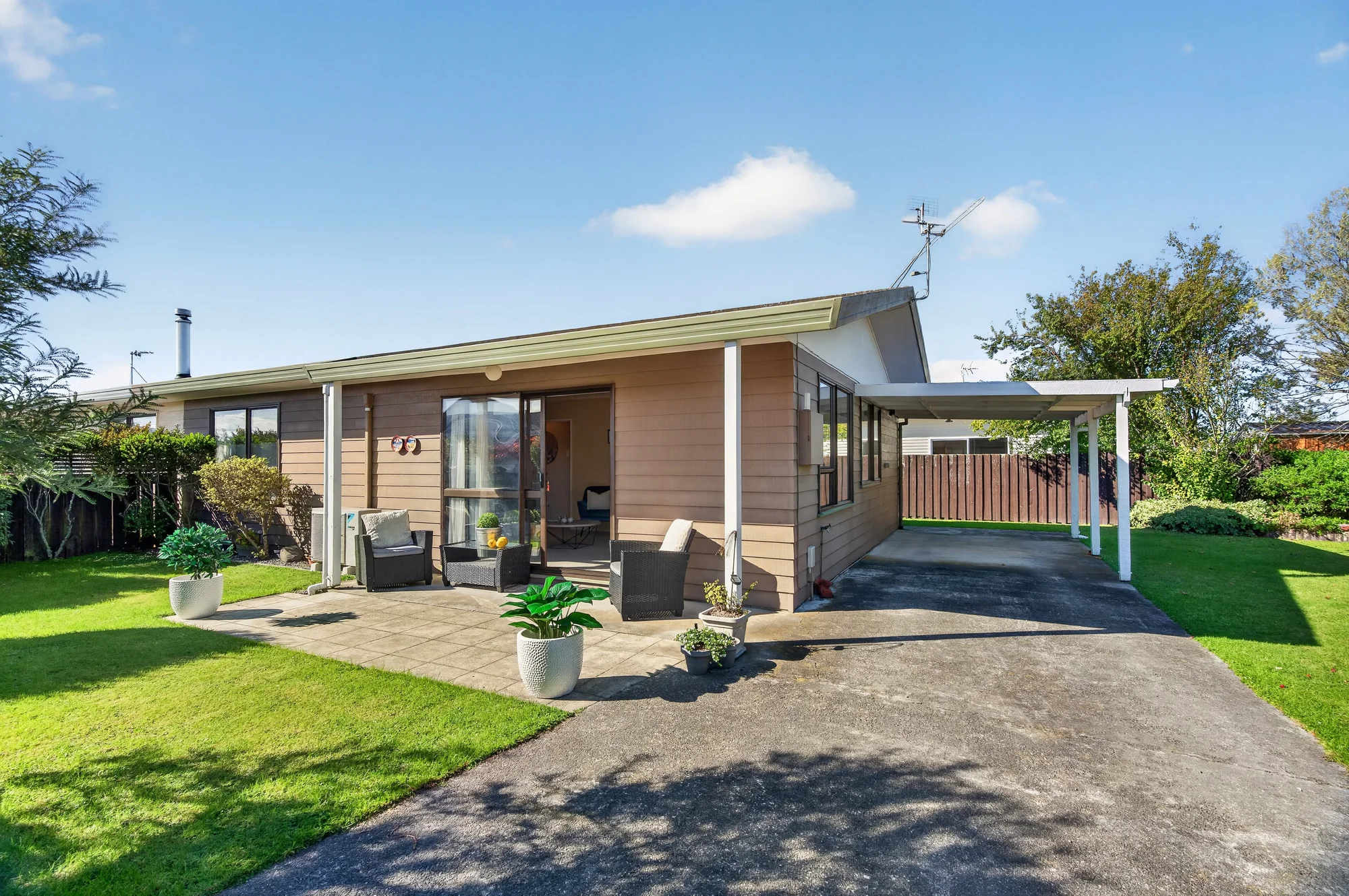 Masterton 2침실 Smart, Sunny and So Easy to Love