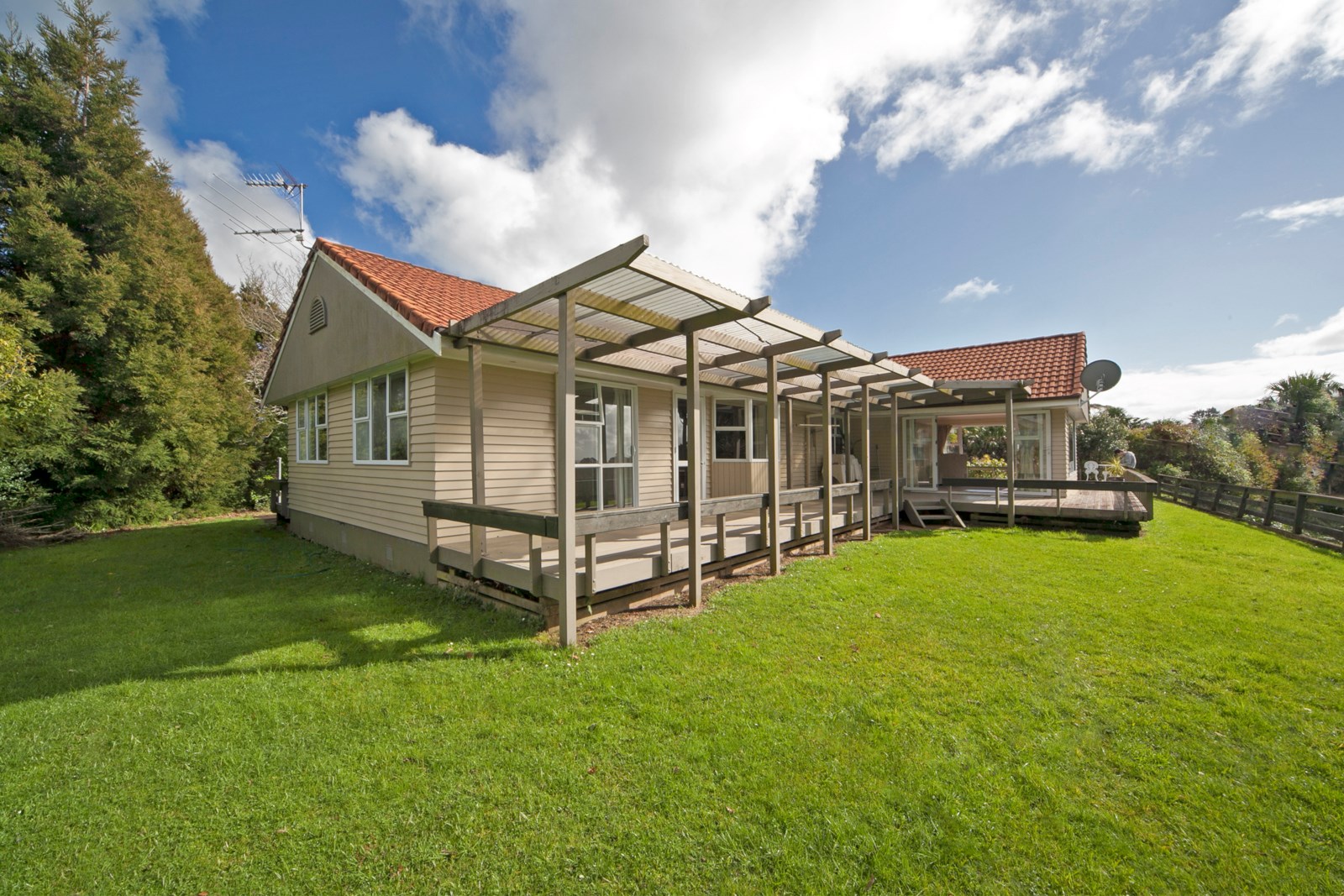 164 Candia Road, Henderson Valley, Auckland - Waitakere, 3 phòng ngủ, 1 phòng tắm