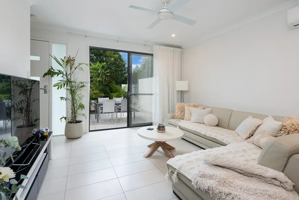Hope Island 3Kwarto Townhome in Prestigious Cova Estate - Seller Purchased Elsewhere!