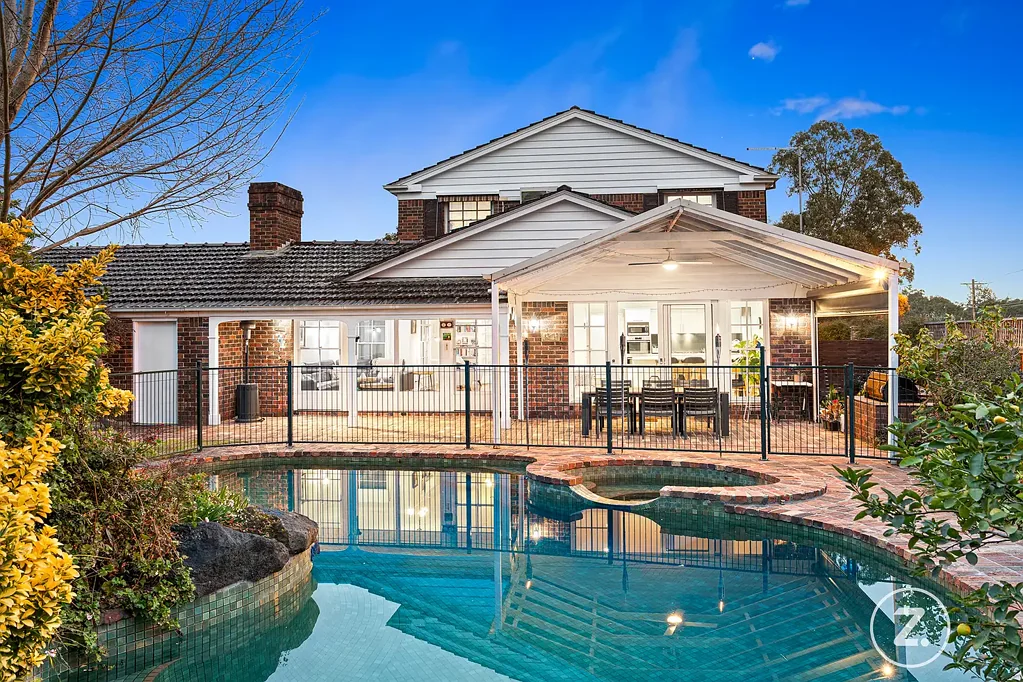 Bulleen 6બેડરૂમ Meticulously Maintained Six-Bedroom Retreat with Pool & Alfresco