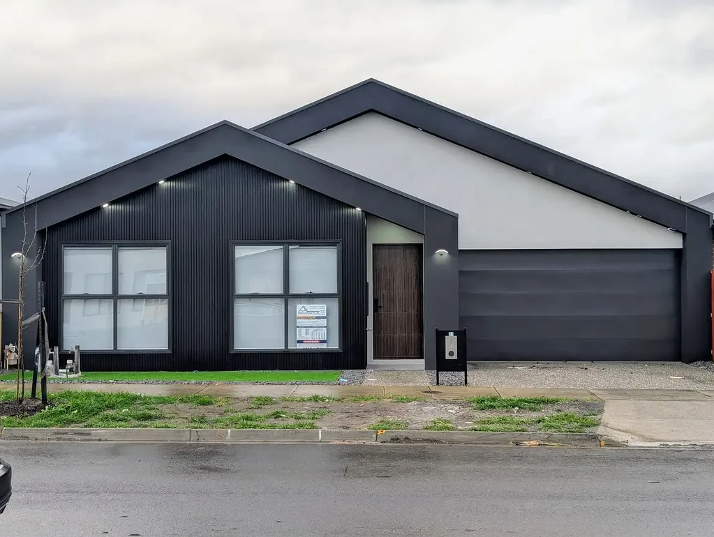 High End Luxury | 4 Bedrooms | Study