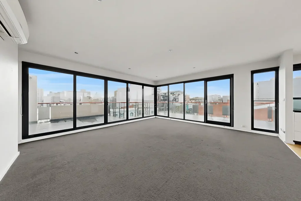 Large Apartment in Prime Position