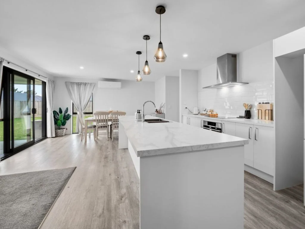 Hampstead 4Moenga Bring Us Your Offers! 186 m2 Floor Area (Approx)