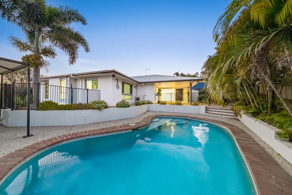 8 Federation Court, Southside, QLD 4570
