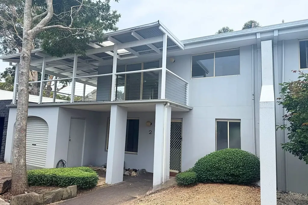 Hawks Nest 3ਬੈੱਡਰੂਮ This lady has had a makeover, offering a Vacation lifestyle, close to Hawks Nest Waterfront