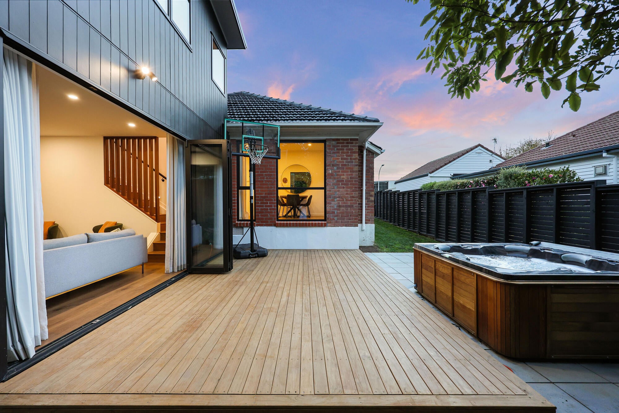 28 Rautara Street, Orakei, photo 1
