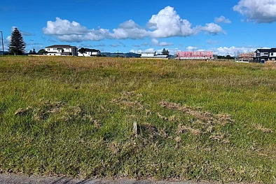 Karaka 416m2 Prime Sections – Walk to ACG School!