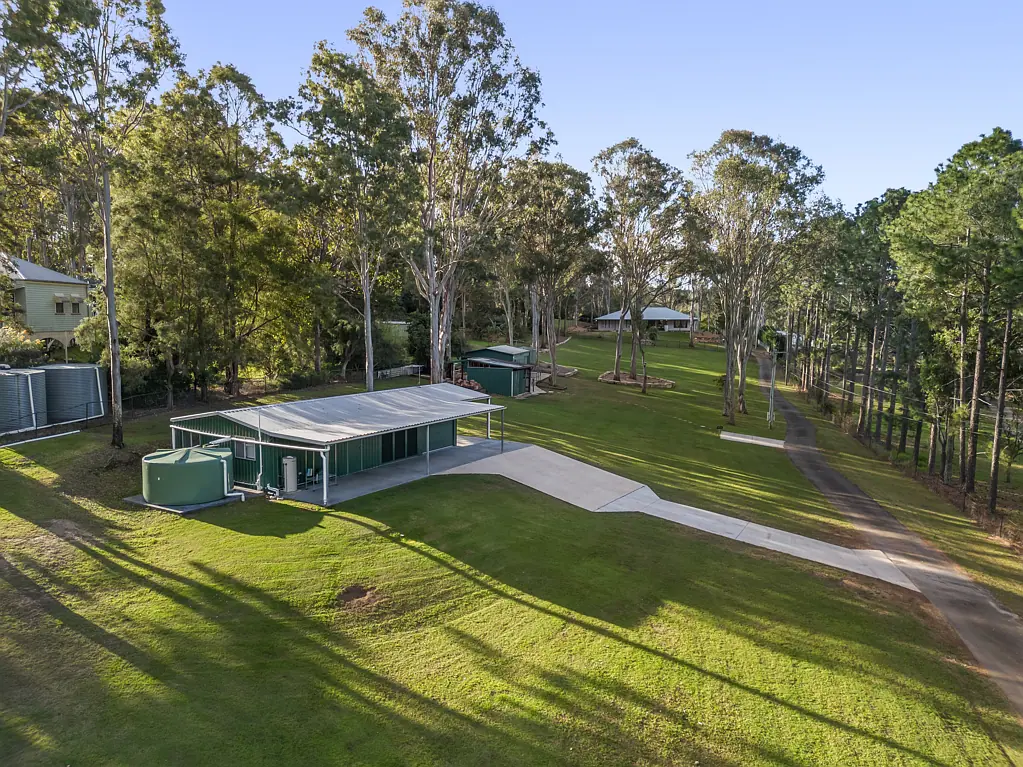 42 Vores Road, Whiteside, QLD 4503