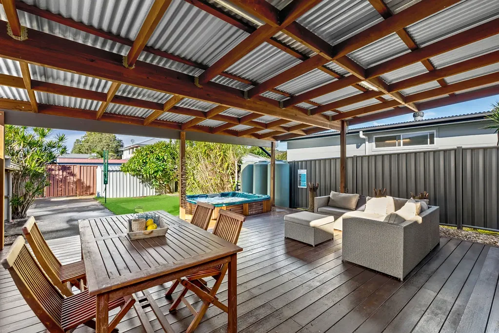 Woy Woy 2ห้องนอน Updated Cottage Home with Rear Lane Access.