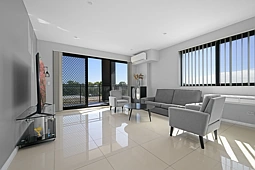 709/240 Great Western Highway, Kingswood