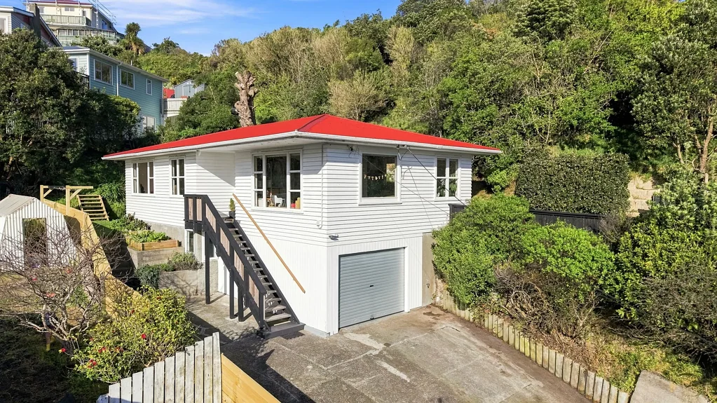 Kingston 3कमरा SUN, VIEWS, GARAGE & WORKSHOP