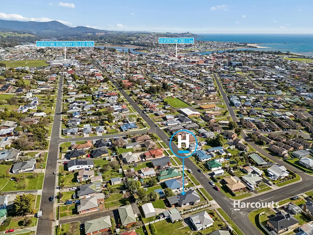 Ulverstone 3房  A Classic Home. A Complete Transformation.