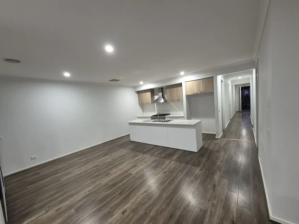 Family House Located in Donnybrae Estate (Donnybrook)