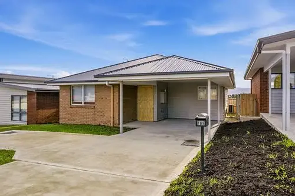 Comfortable 2-Bedroom Home in Herdsmans Cove