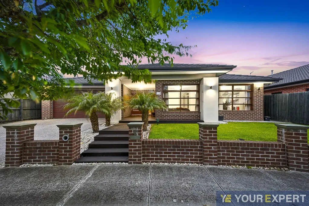 Cranbourne East 4房 豪华家庭生活，拥有空间、风格与现代舒适 Luxury Family Living with Space, Style and Modern Comfort